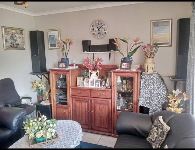 3 BEDROOM APARTMENT FOR SALE IN BENONI WEST